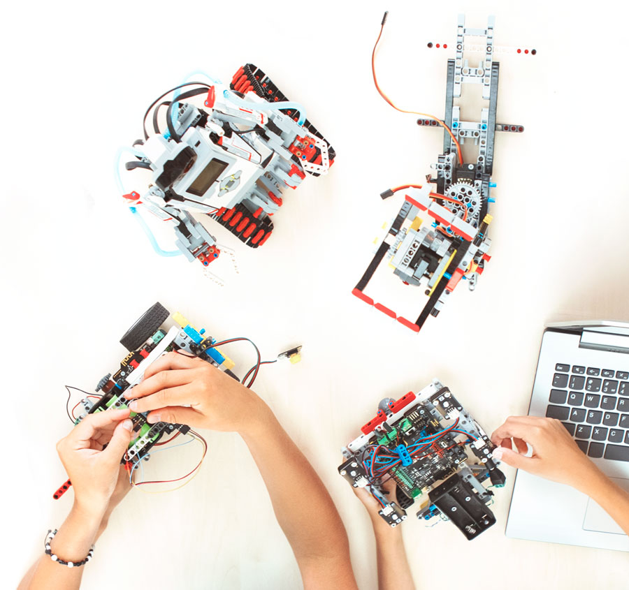 GSD International School Costa Rica. School robotics !-------- R-->